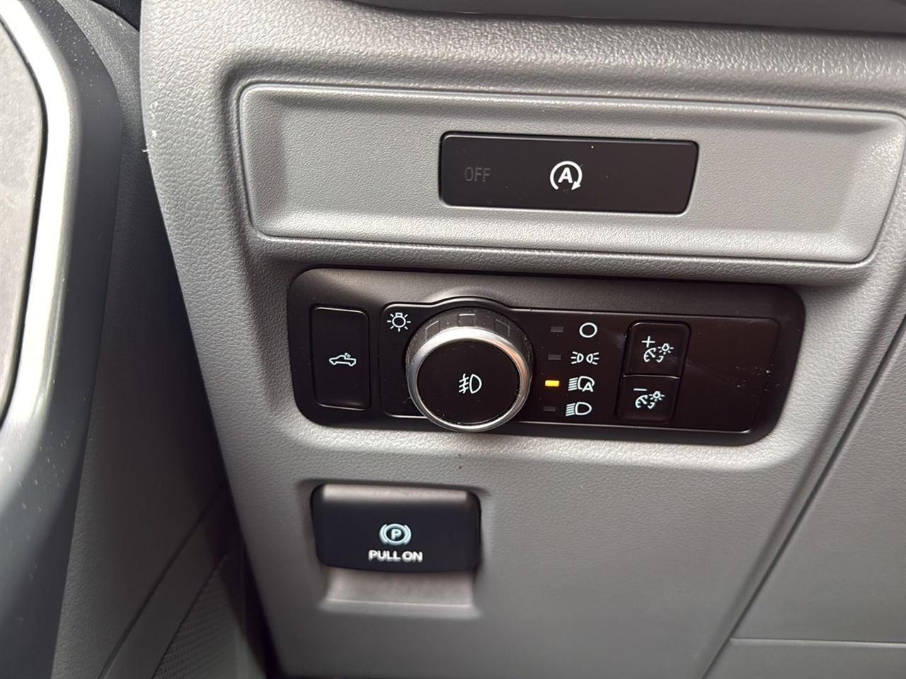 Ford F-150 XLT 4WD SuperCrew 5.5' Box 2025