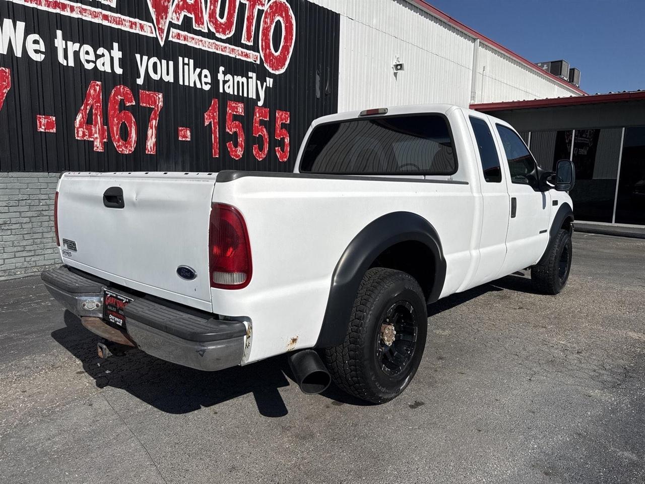 Ford Super Duty F-350 SRW Supercab 142" Lariat 2001