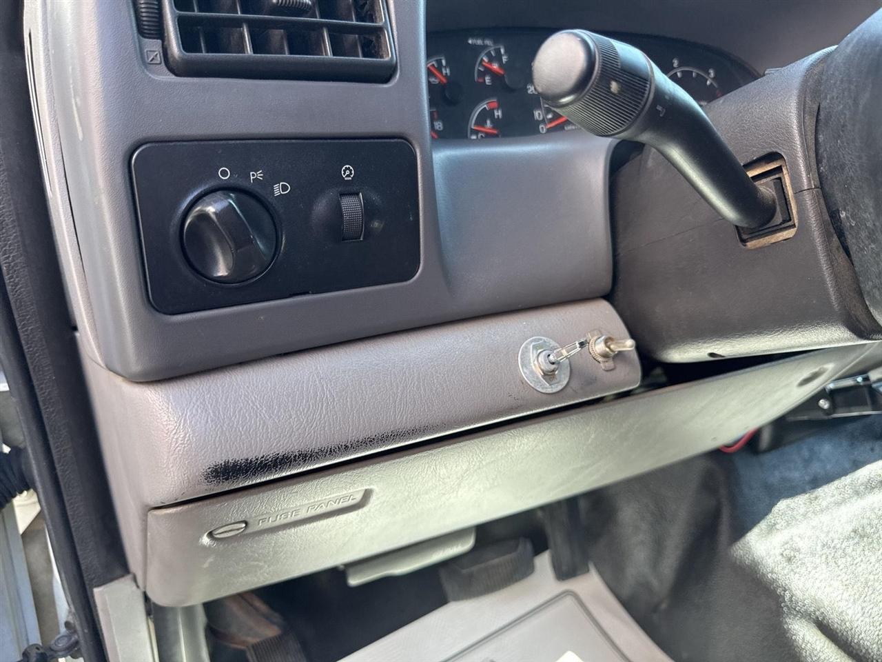 Ford Super Duty F-350 SRW Supercab 142" Lariat 2001