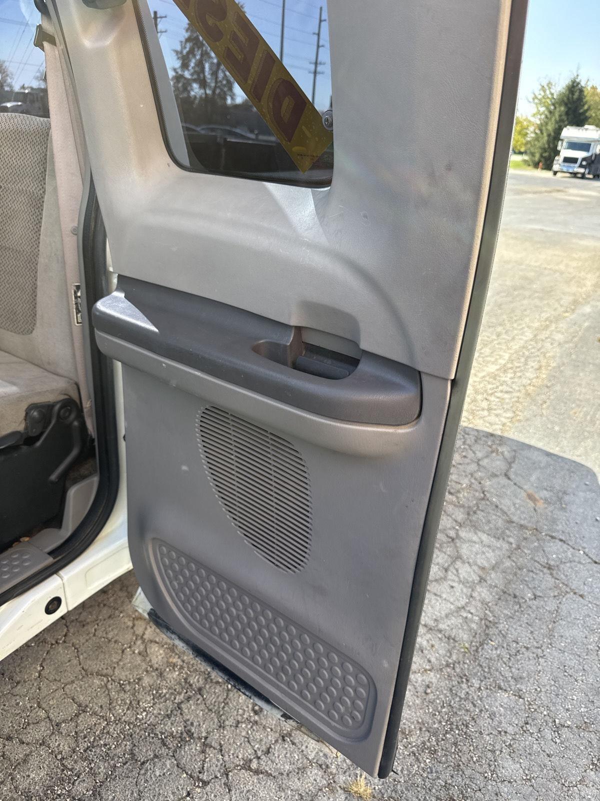 Ford Super Duty F-350 SRW Supercab 142" Lariat 2001