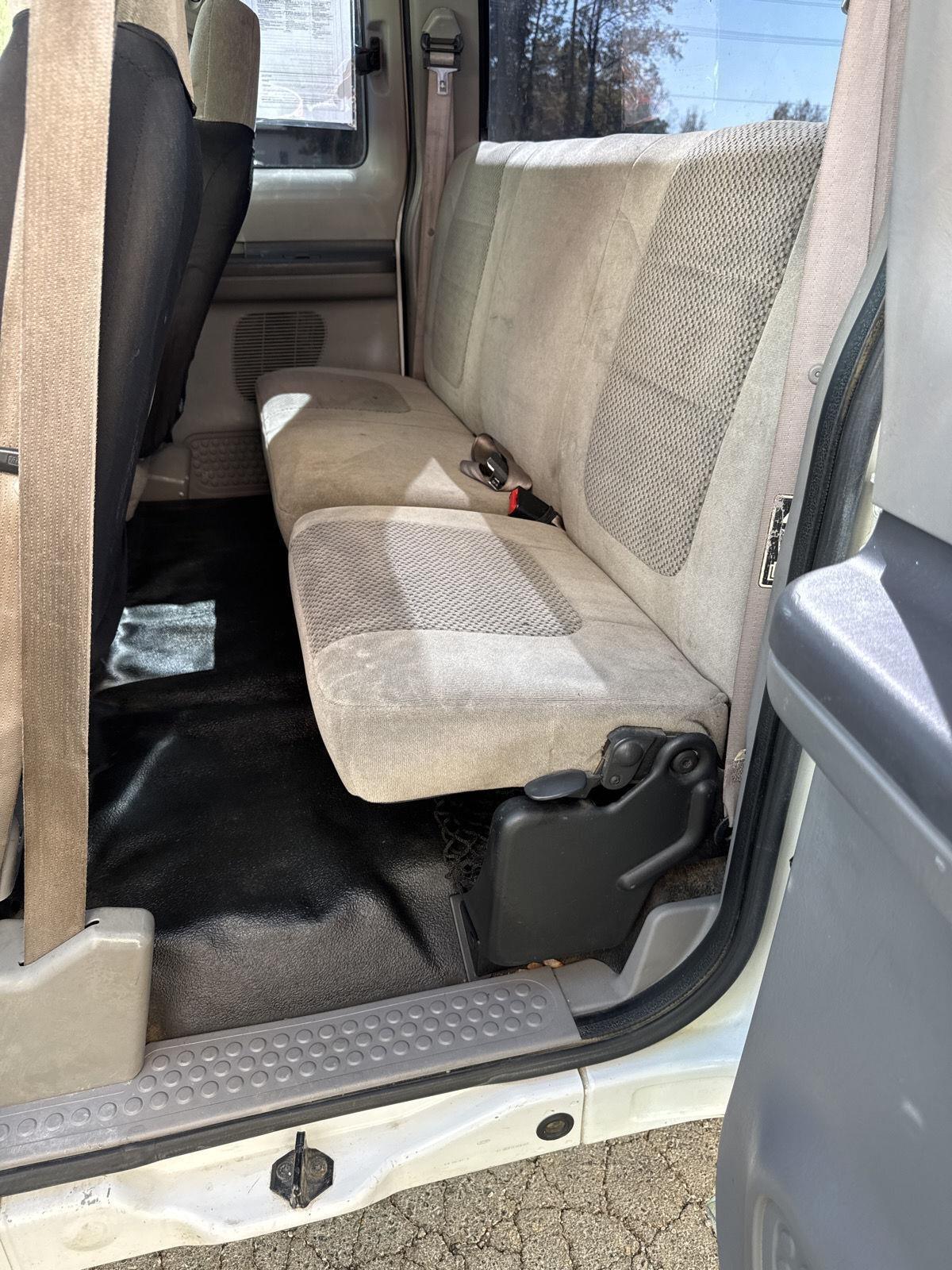 Ford Super Duty F-350 SRW Supercab 142" Lariat 2001