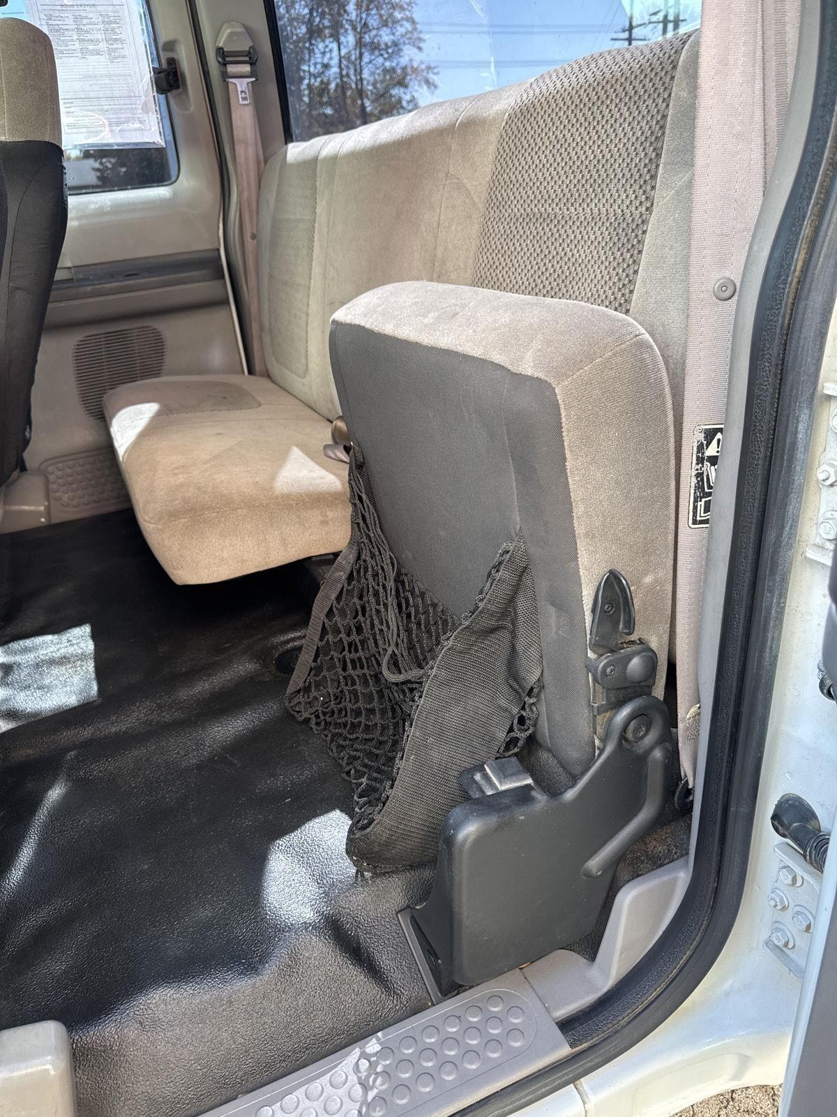 Ford Super Duty F-350 SRW Supercab 142" Lariat 2001