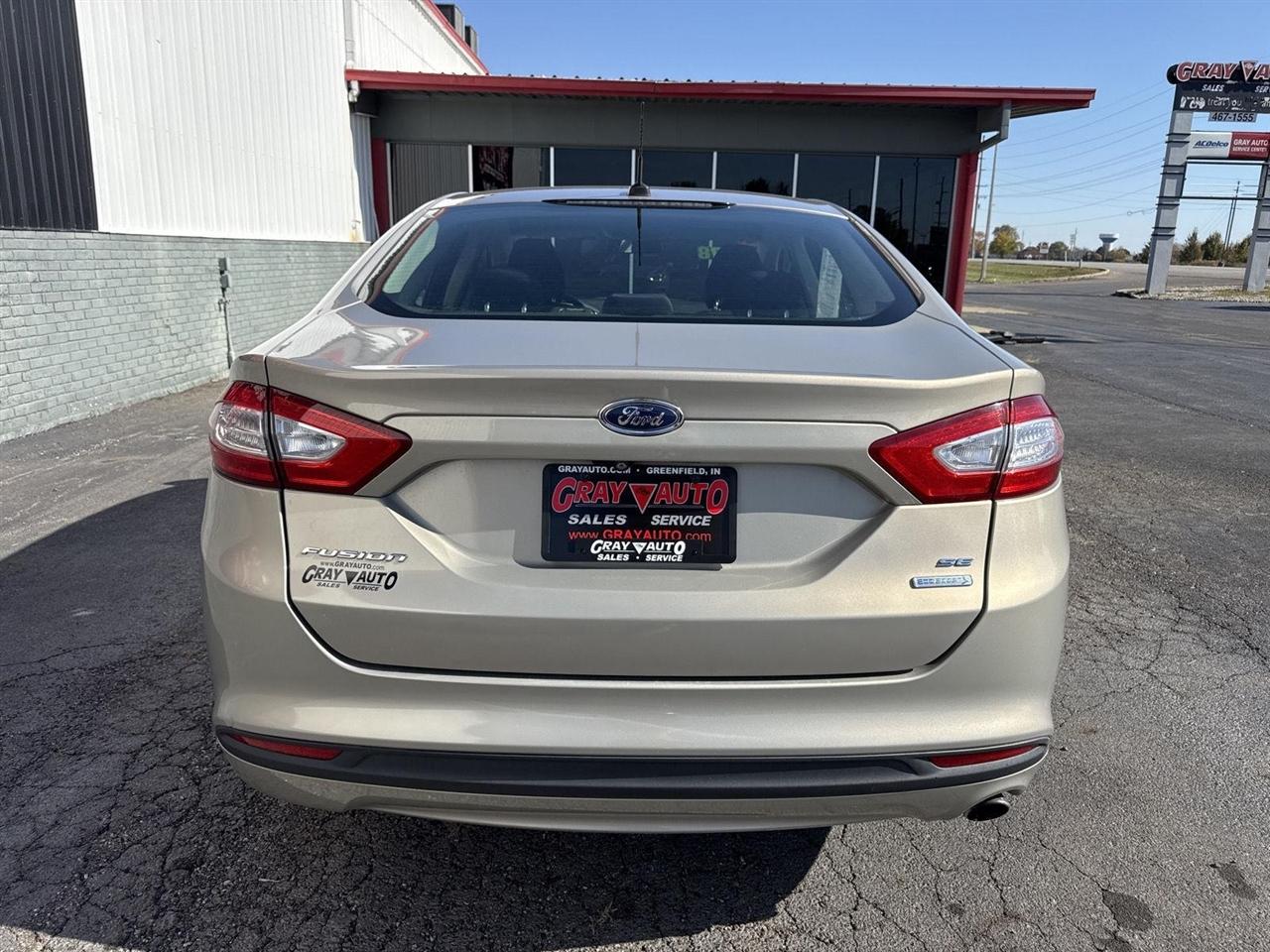 Ford Fusion 4dr Sdn SE FWD 2015