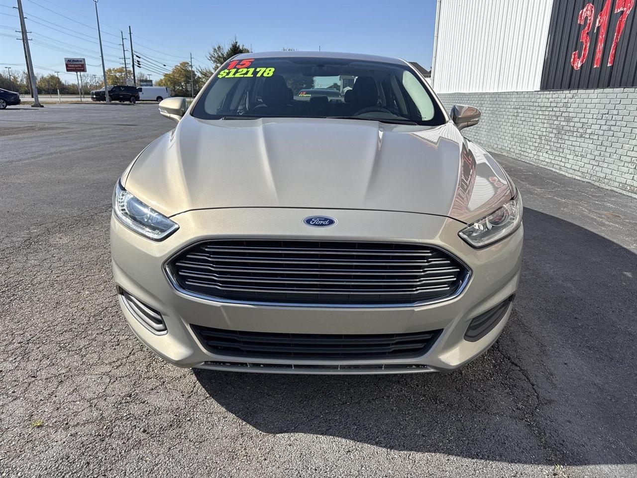 Ford Fusion 4dr Sdn SE FWD 2015
