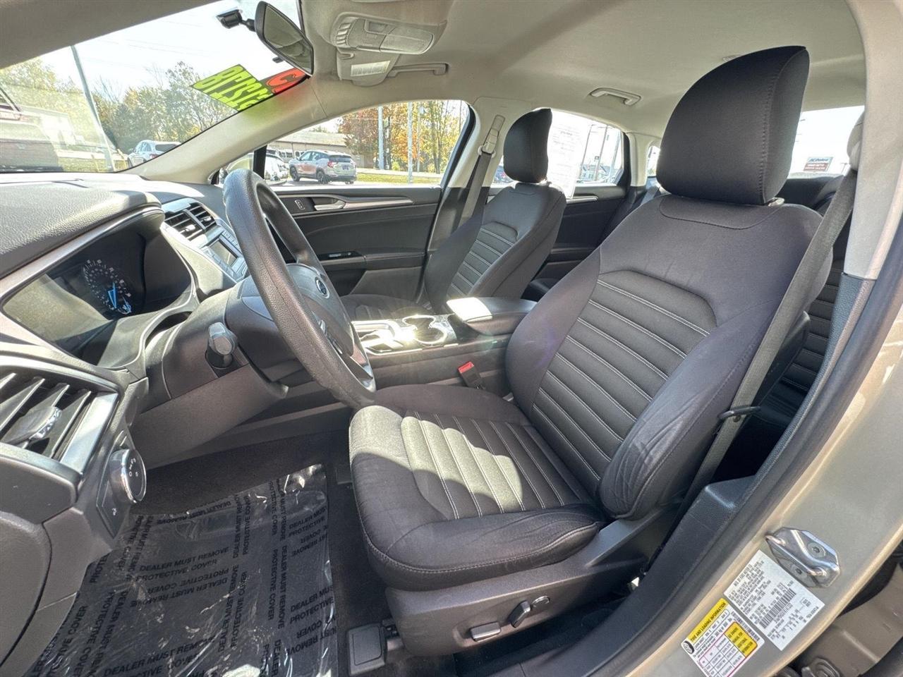 Ford Fusion 4dr Sdn SE FWD 2015