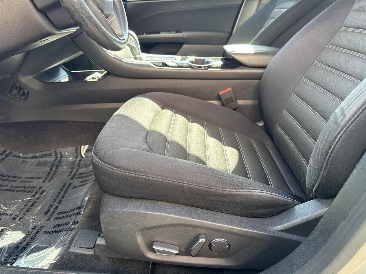 Ford Fusion 4dr Sdn SE FWD 2015