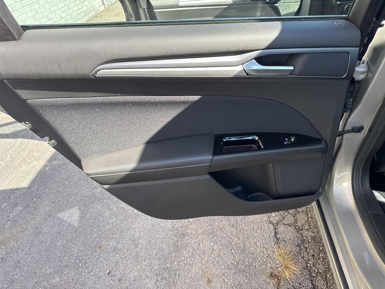 Ford Fusion 4dr Sdn SE FWD 2015