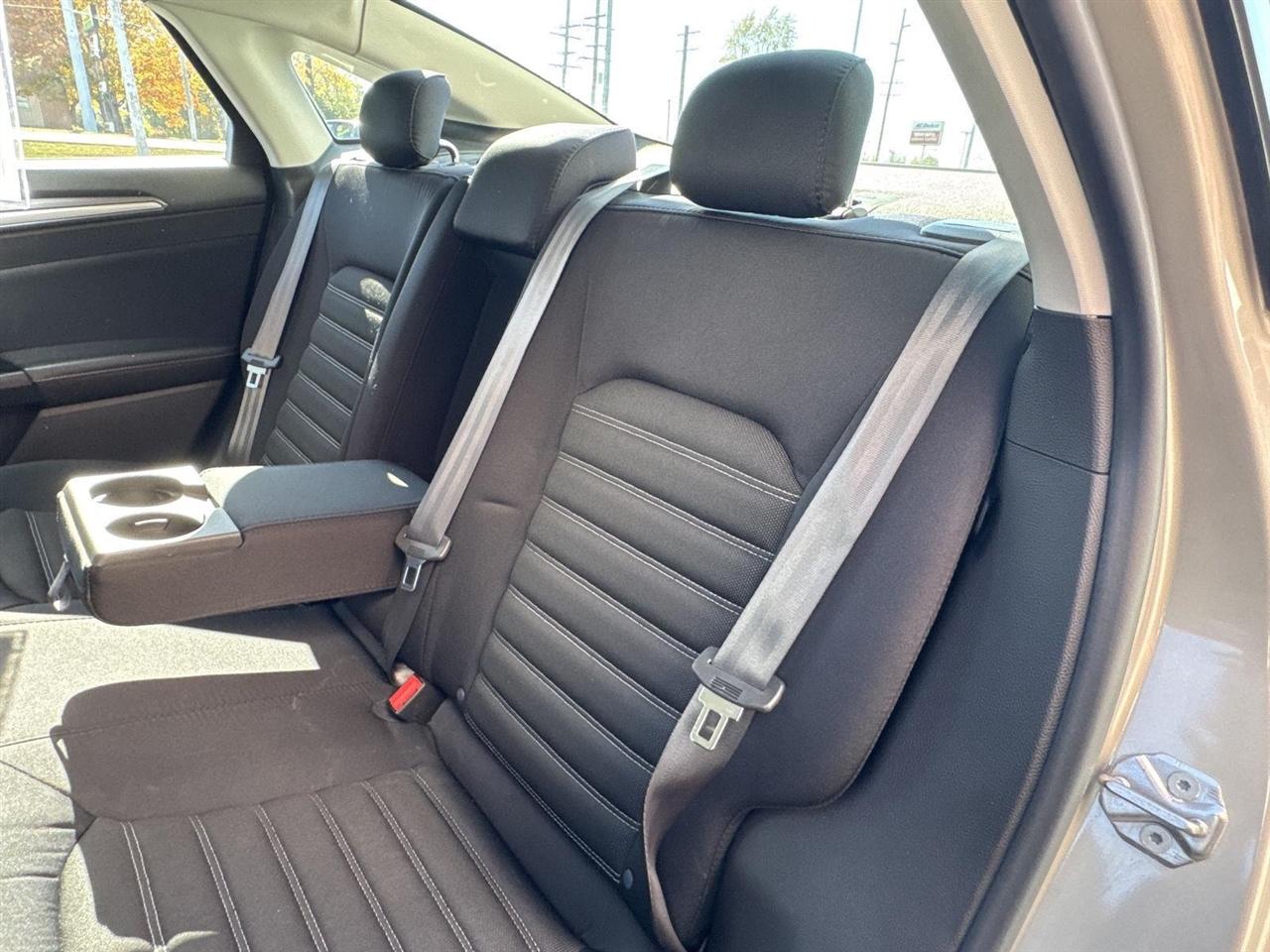 Ford Fusion 4dr Sdn SE FWD 2015