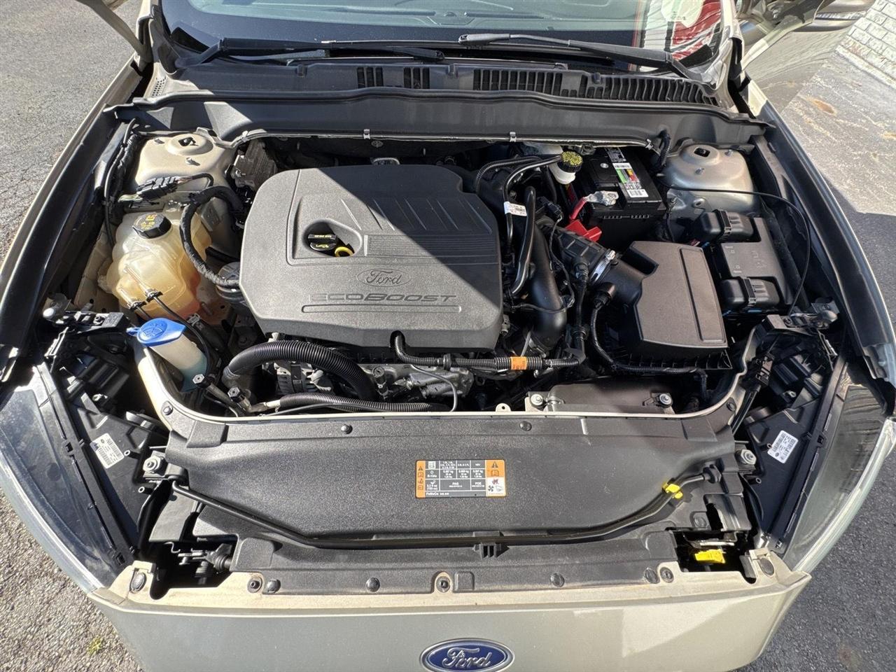 Ford Fusion 4dr Sdn SE FWD 2015