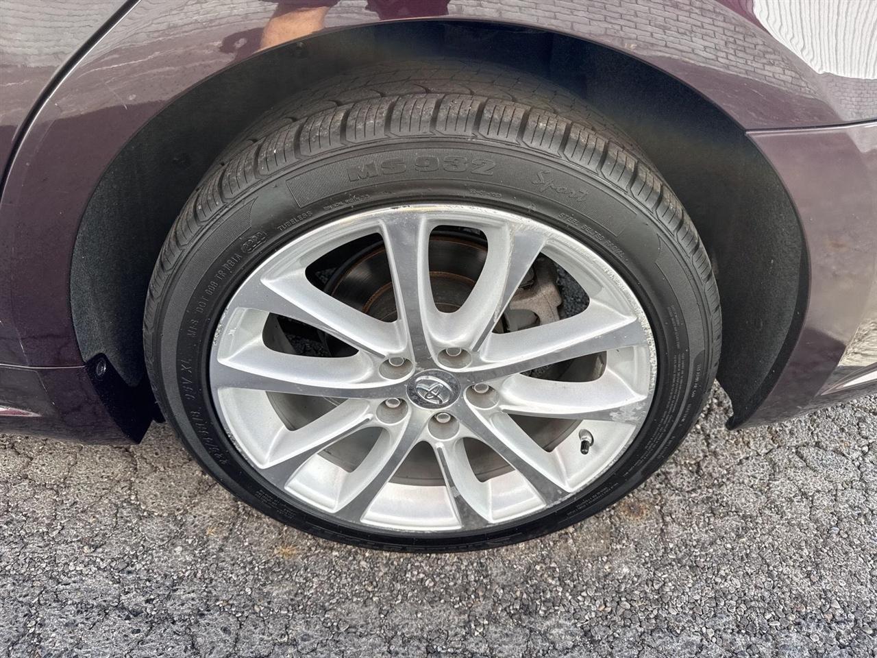 Toyota Avalon 4dr Sdn XLE Premium (Natl) 2016