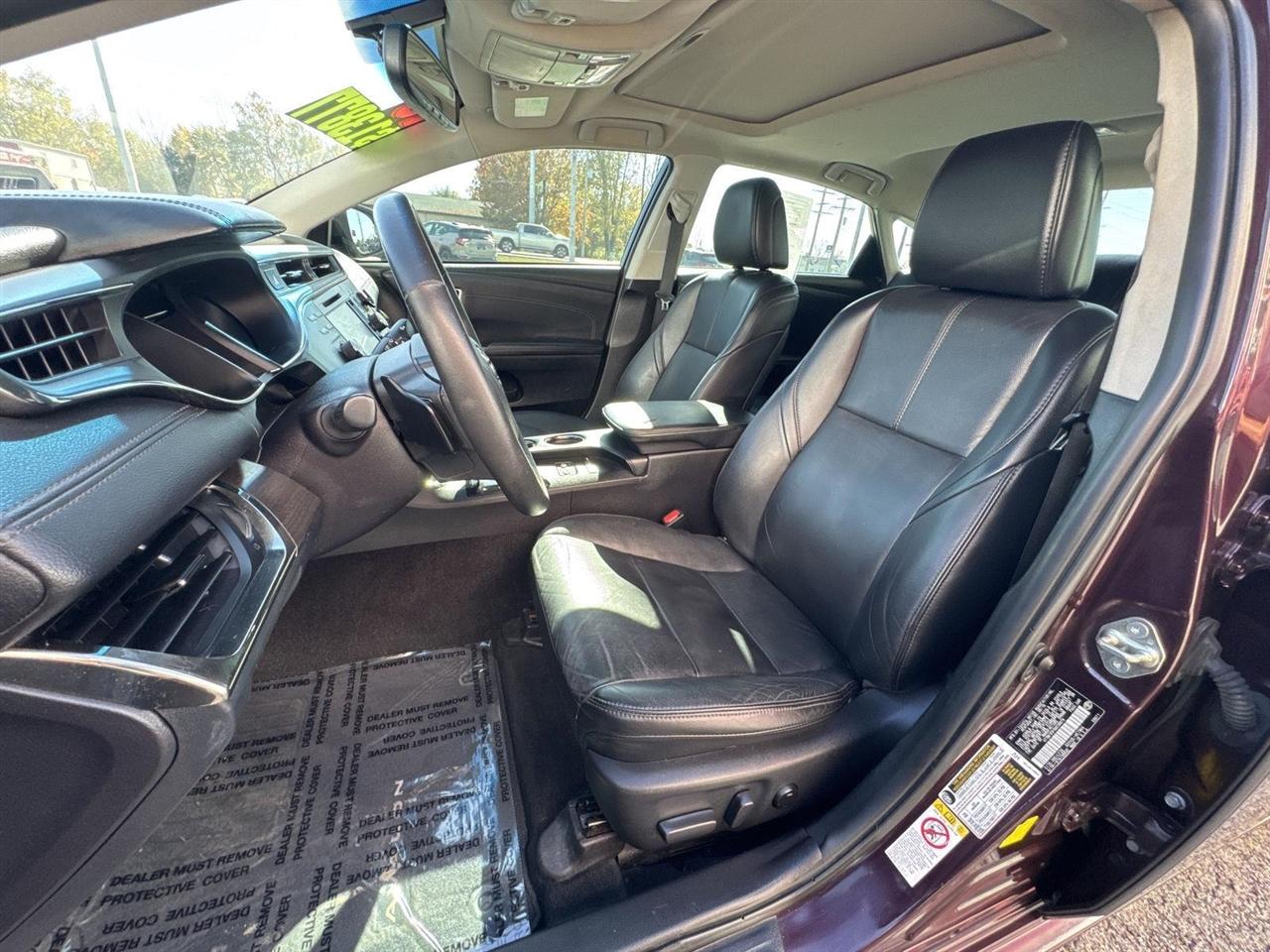 Toyota Avalon 4dr Sdn XLE Premium (Natl) 2016