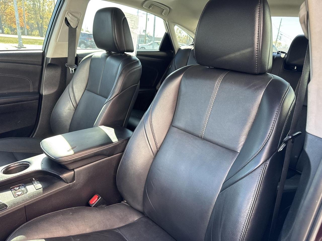 Toyota Avalon 4dr Sdn XLE Premium (Natl) 2016