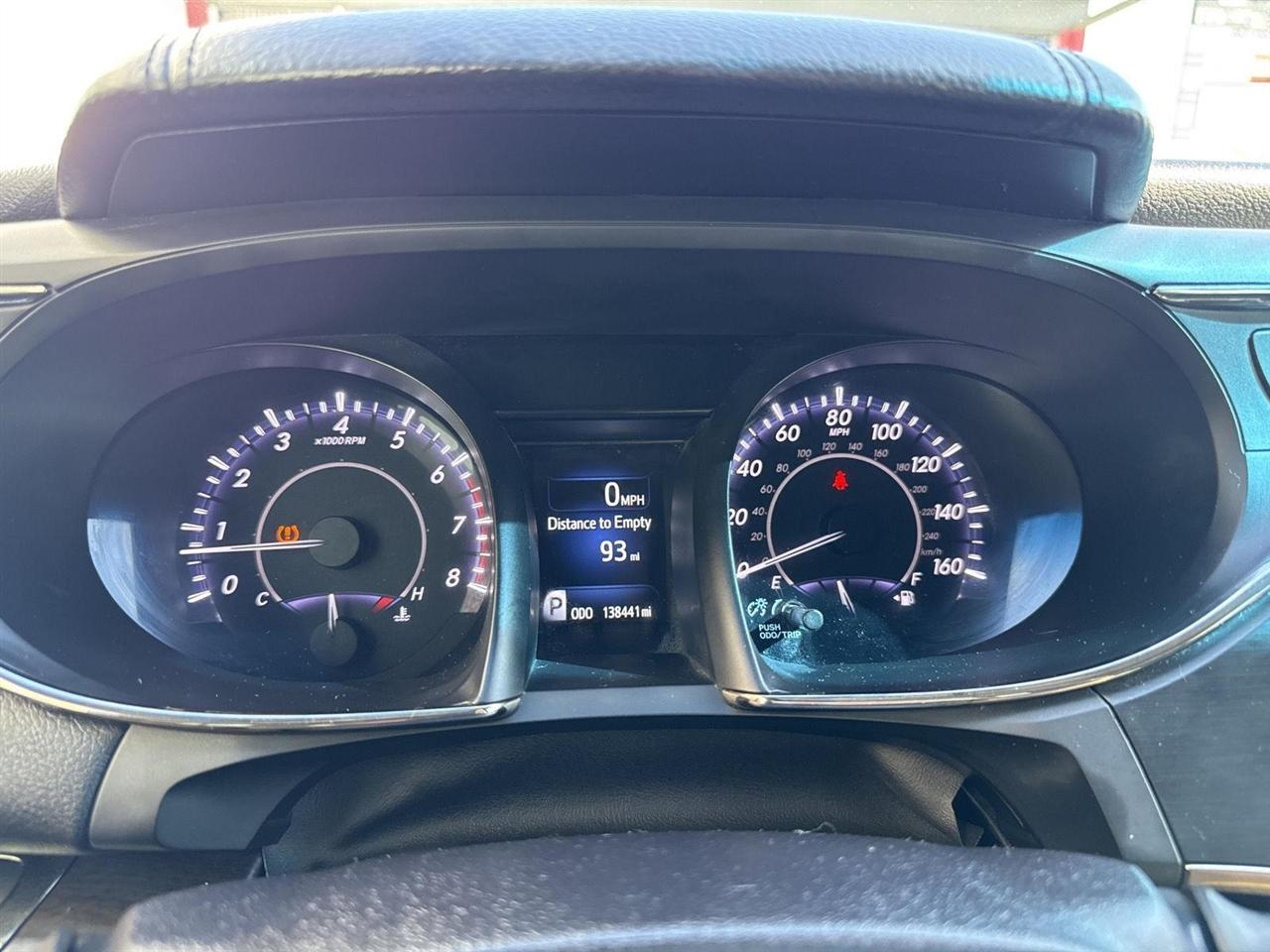 Toyota Avalon 4dr Sdn XLE Premium (Natl) 2016