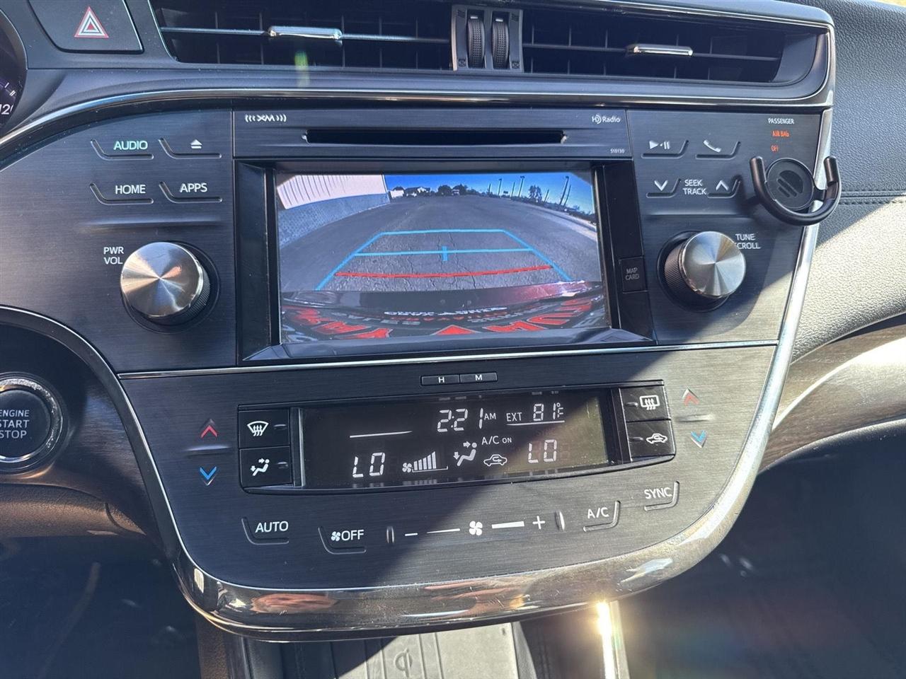 Toyota Avalon 4dr Sdn XLE Premium (Natl) 2016