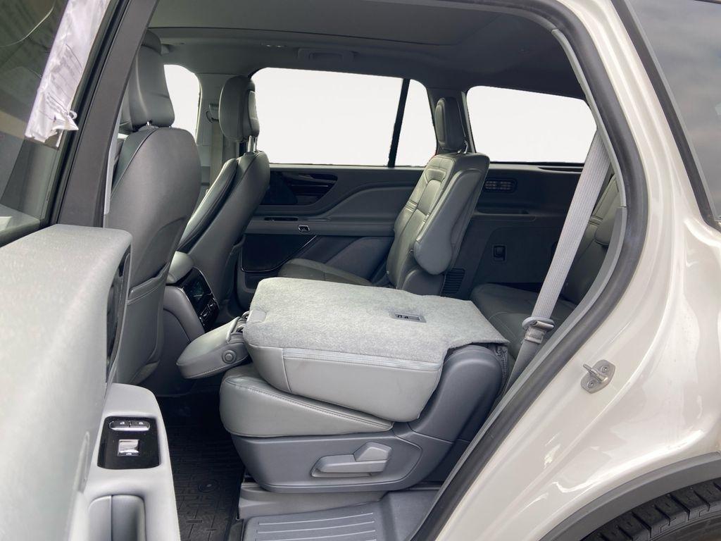 Lincoln Aviator  2020