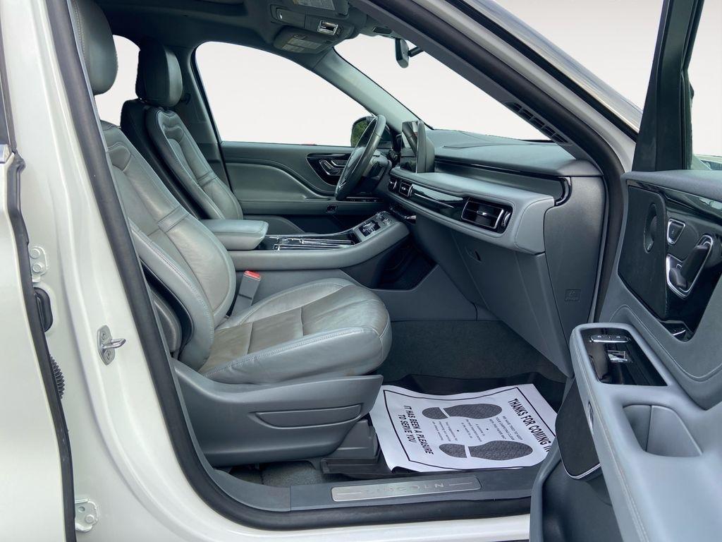 Lincoln Aviator  2020