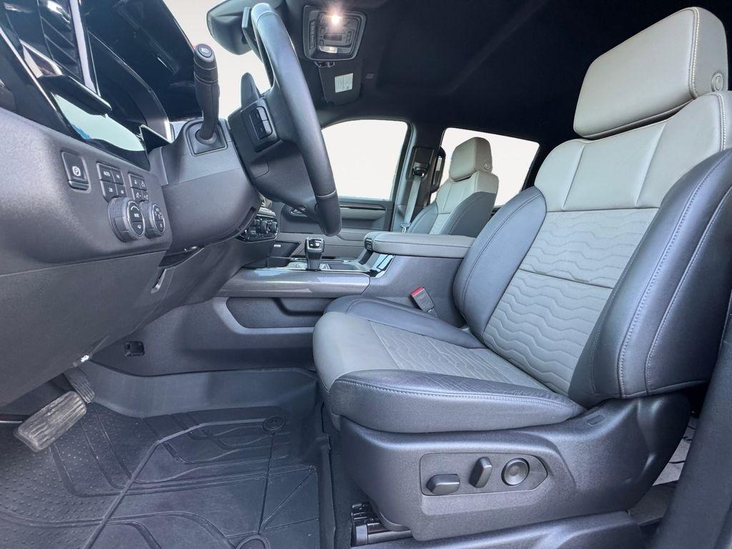 Chevrolet Silverado 1500  2025