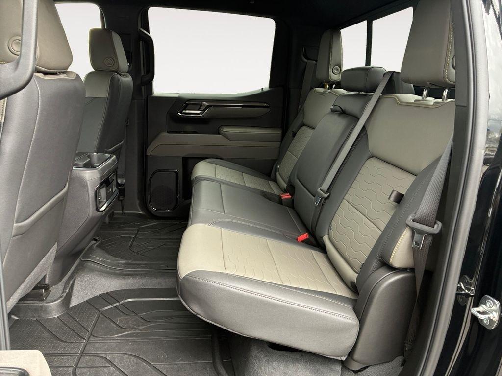 Chevrolet Silverado 1500  2025