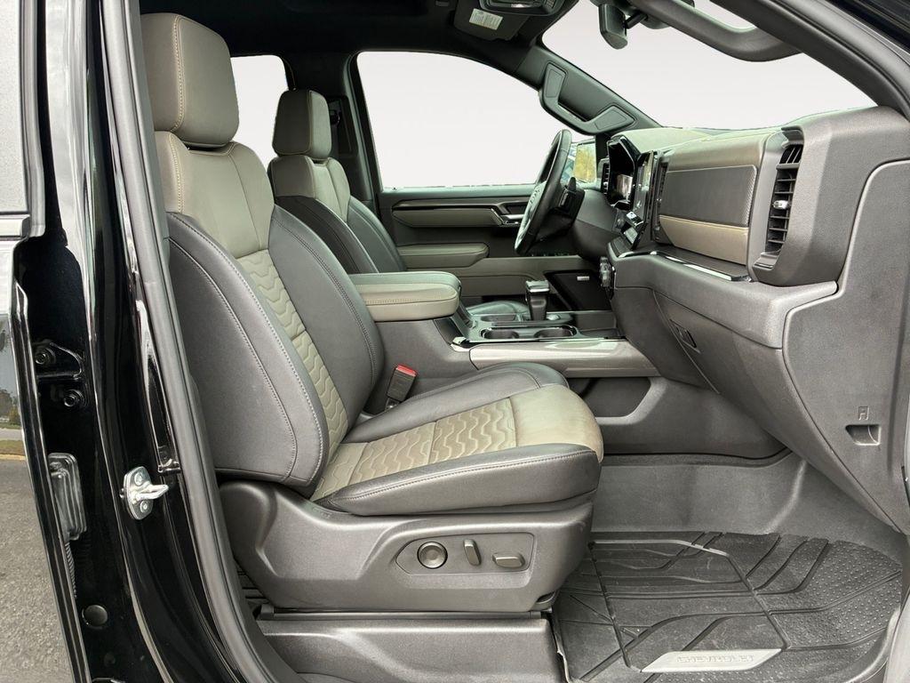 Chevrolet Silverado 1500  2025