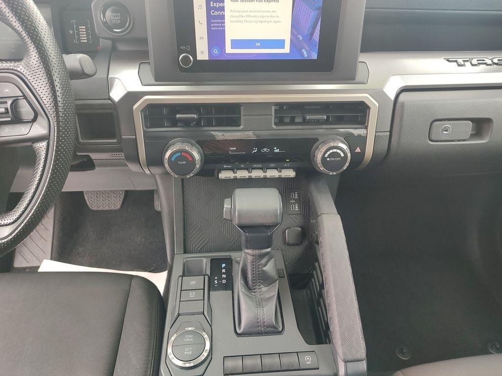 Toyota Tacoma 2WD  2024