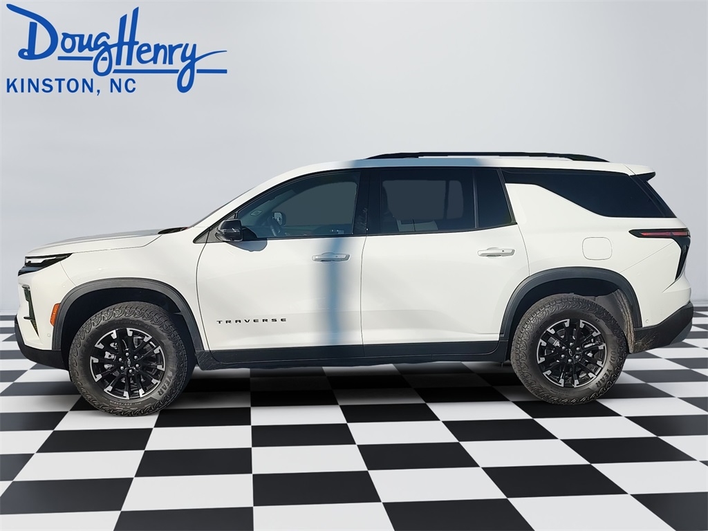 2024 Chevrolet Traverse Z71 photo 2