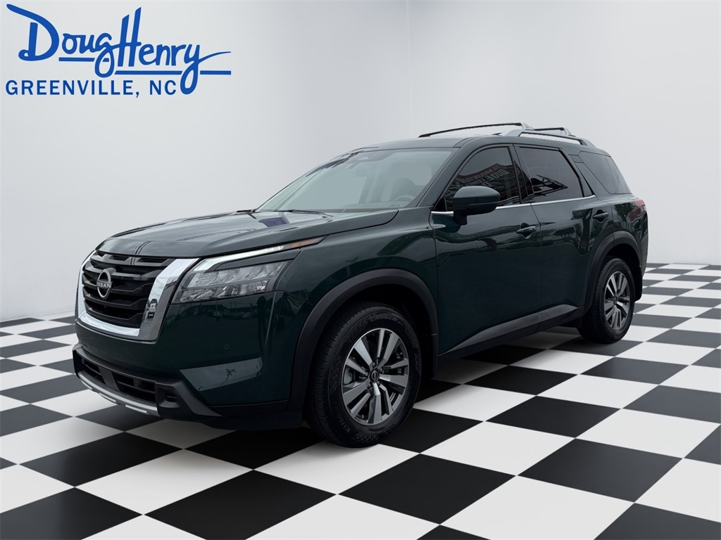 2025 Nissan Pathfinder SL