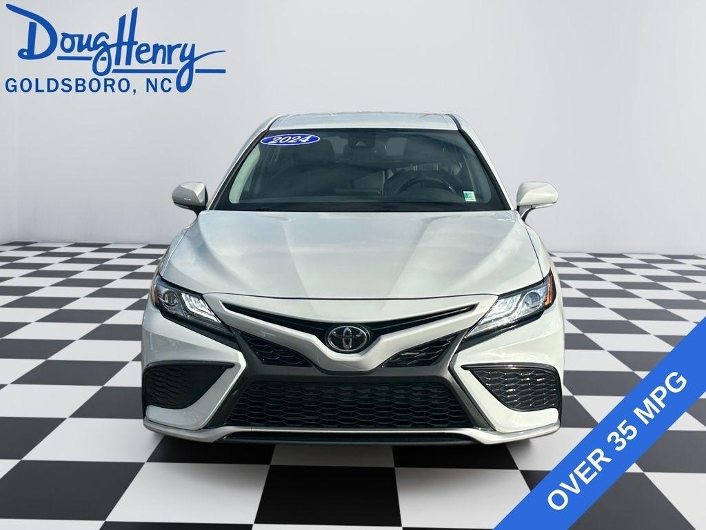 Toyota Camry  2024