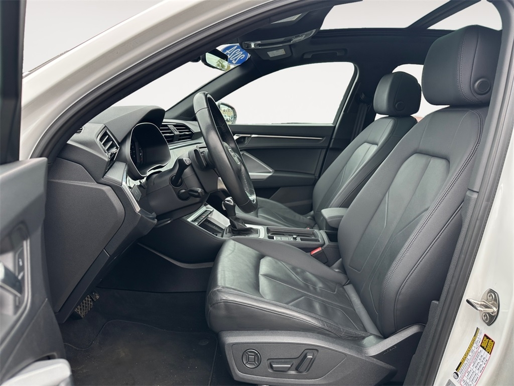 Audi Q3  2024 Audi Q3  2024