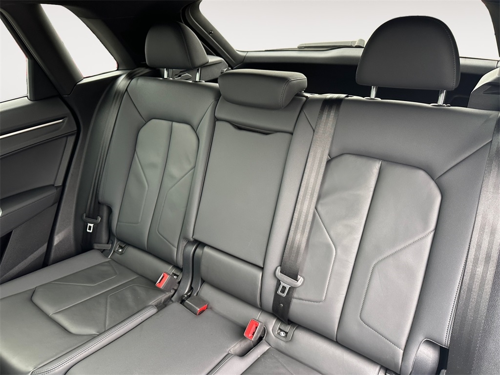 Audi Q3  2024 Audi Q3  2024