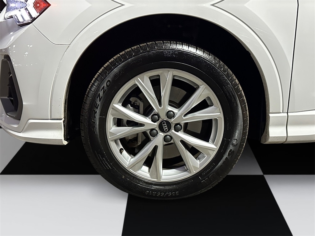 Audi Q3  2024 Audi Q3  2024