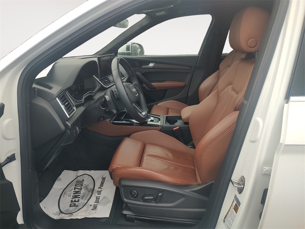 Audi Q5  2024 Audi Q5  2024