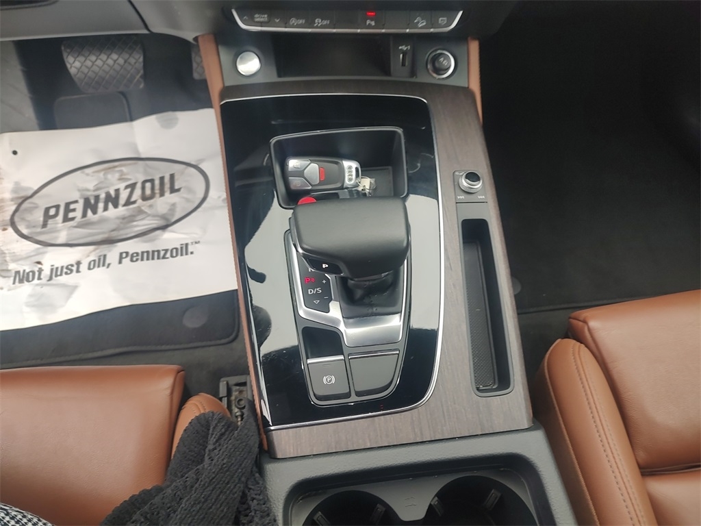 Audi Q5  2024 Audi Q5  2024