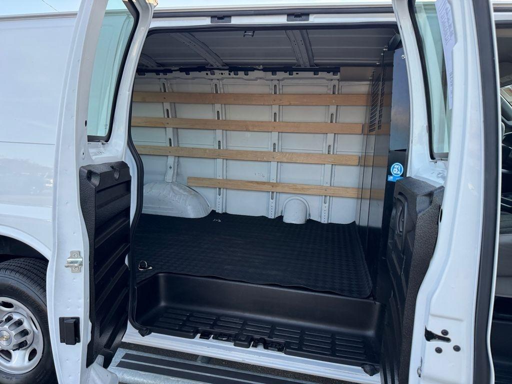 Chevrolet Express Cargo Van  2024