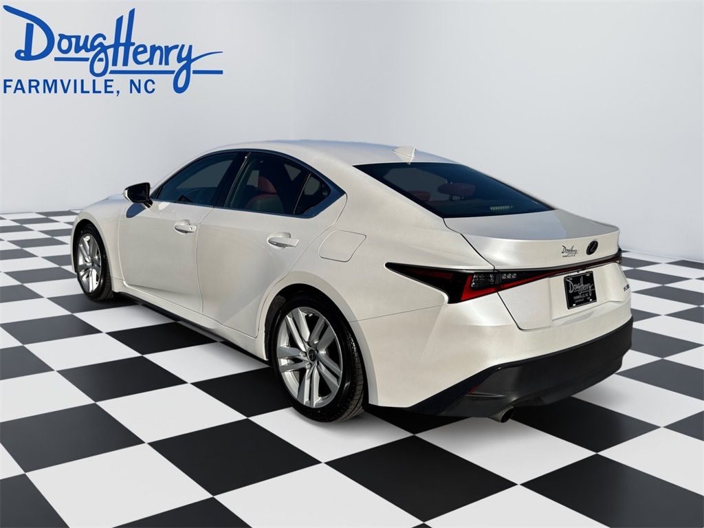 Lexus IS  2022