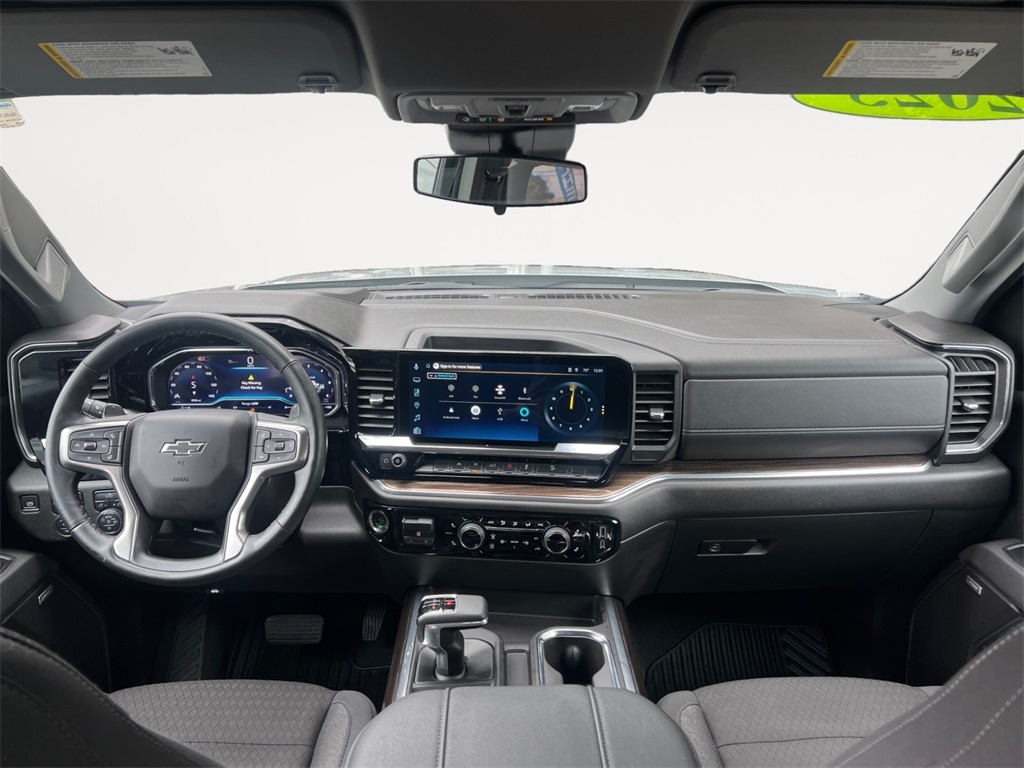 Chevrolet Silverado 1500  2025