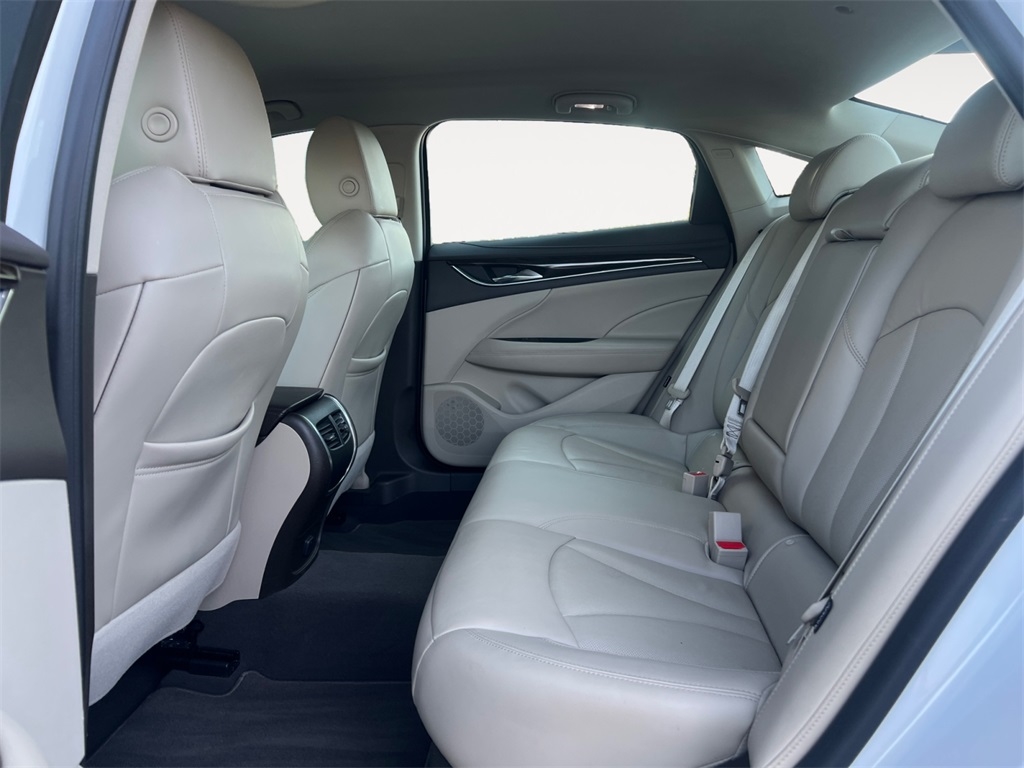 Buick LaCrosse  2017