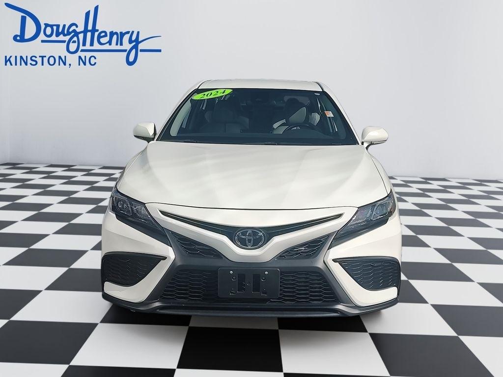 Toyota Camry  2024