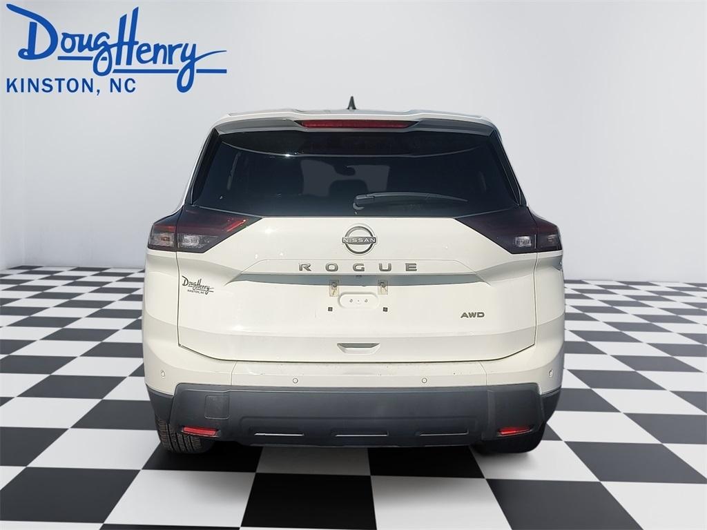 Nissan Rogue  2024
