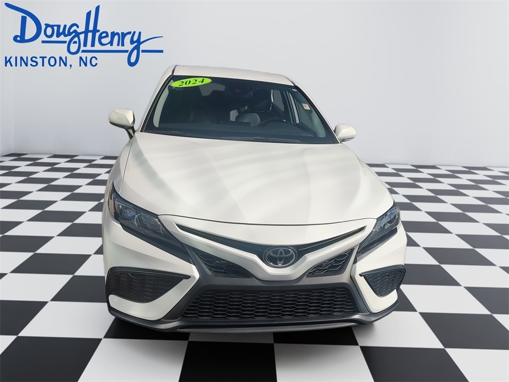 Toyota Camry  2024