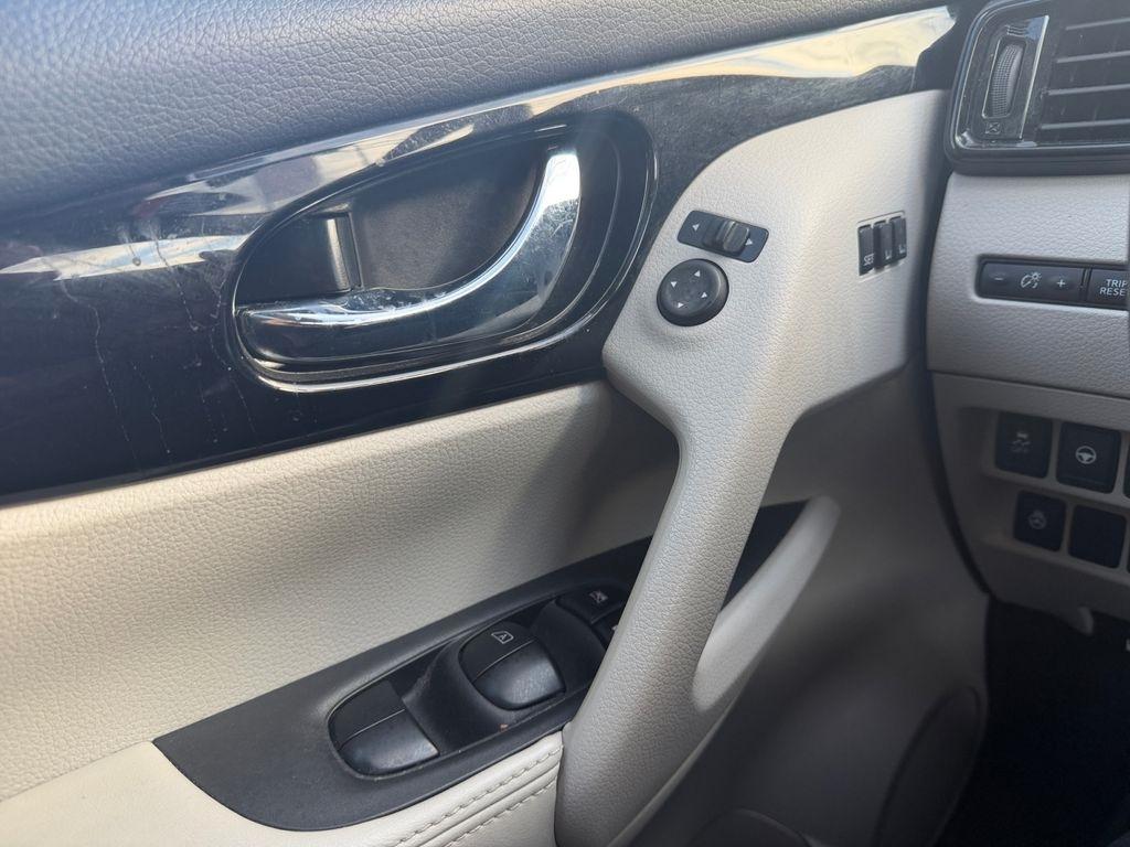 Nissan Rogue Sport  2022