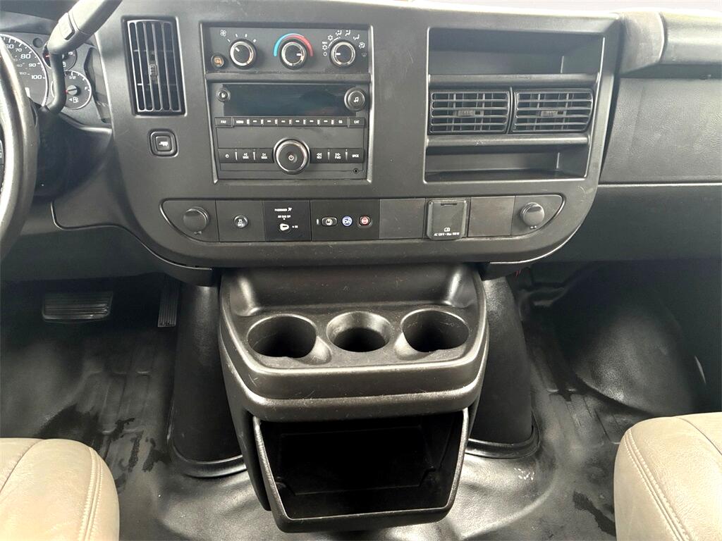 GMC Savana Cargo Van  2023