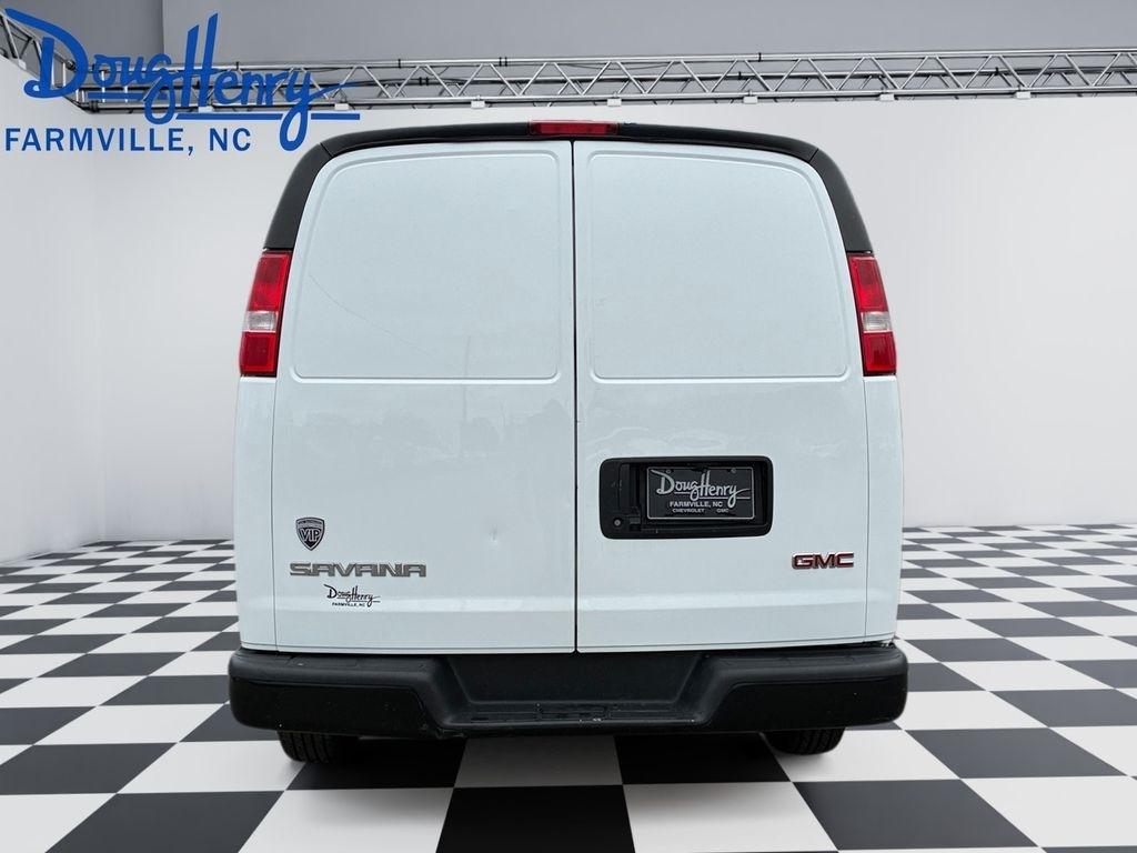 GMC Savana Cargo Van  2023