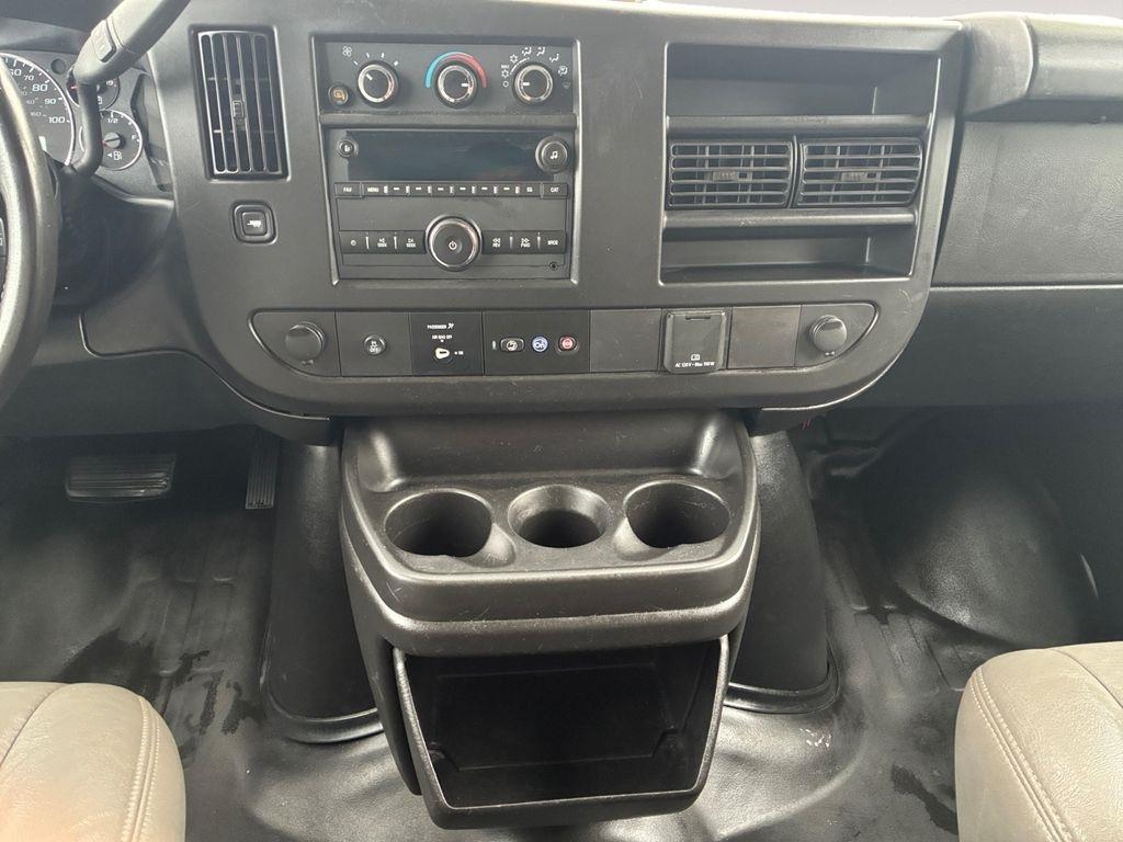 GMC Savana Cargo Van  2023