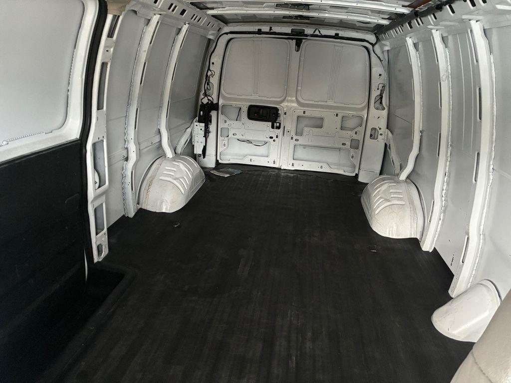 GMC Savana Cargo Van  2023