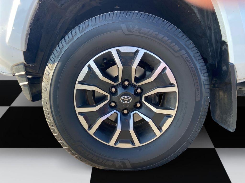 Toyota Tacoma 4WD  2022