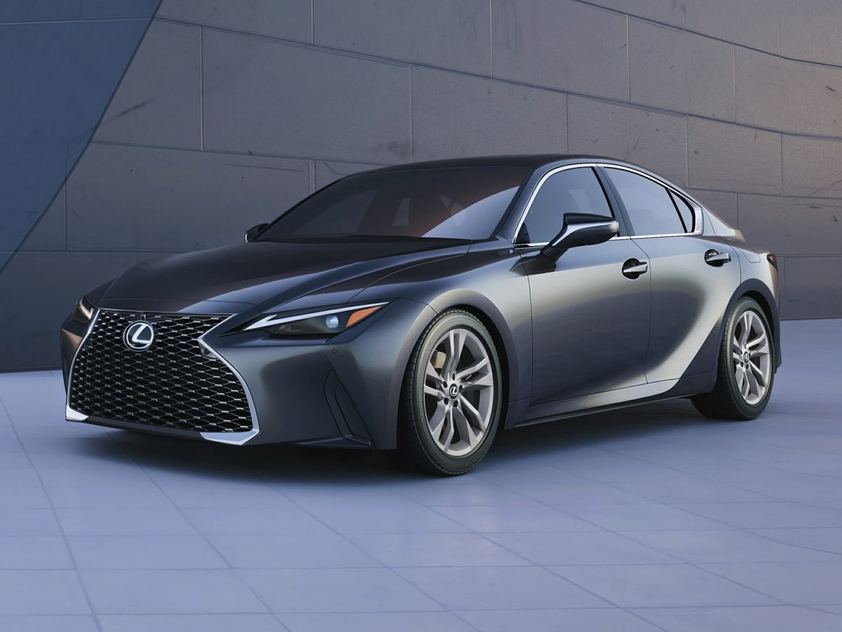 2022 Lexus IS 300's photo