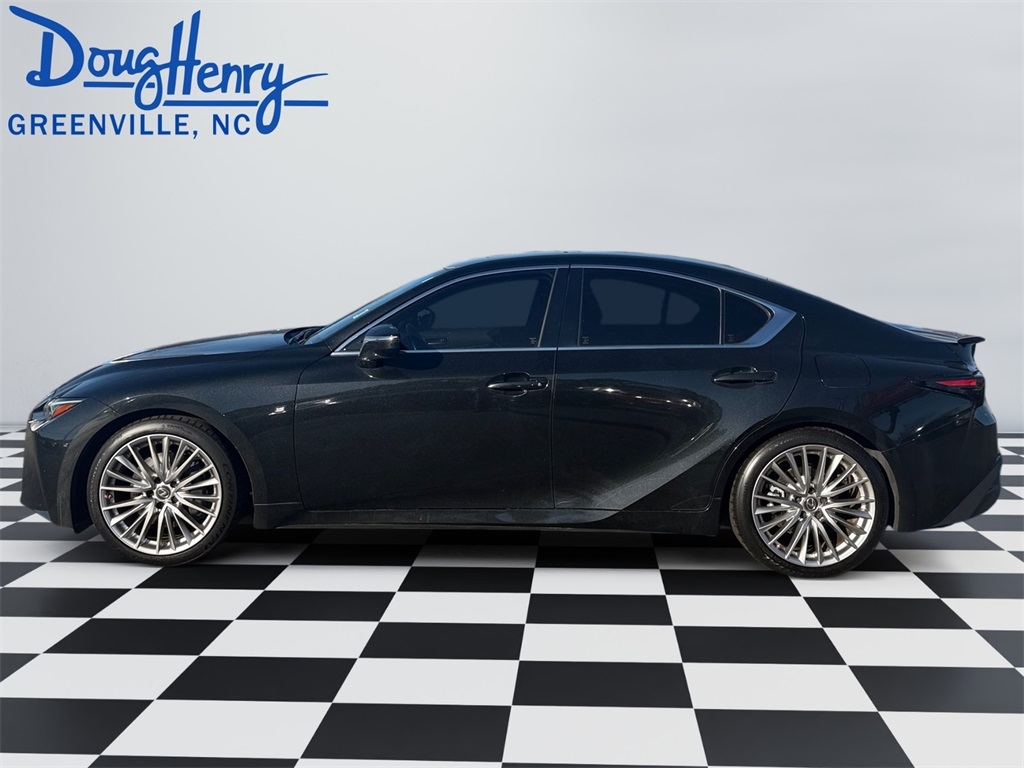 Lexus IS  2022