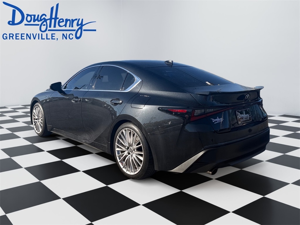 Lexus IS  2022