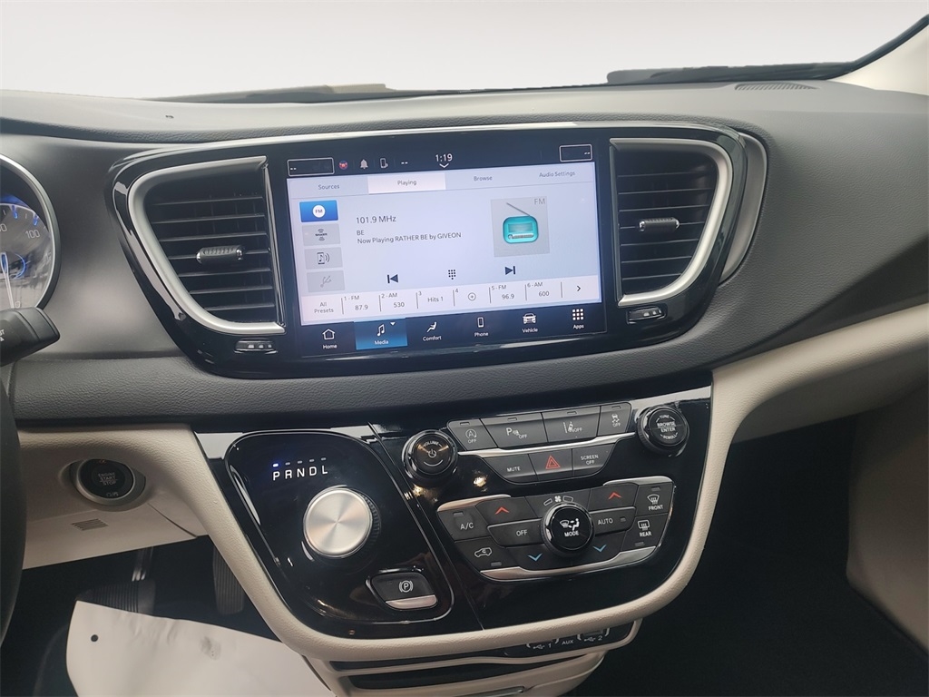 Chrysler Pacifica  2024