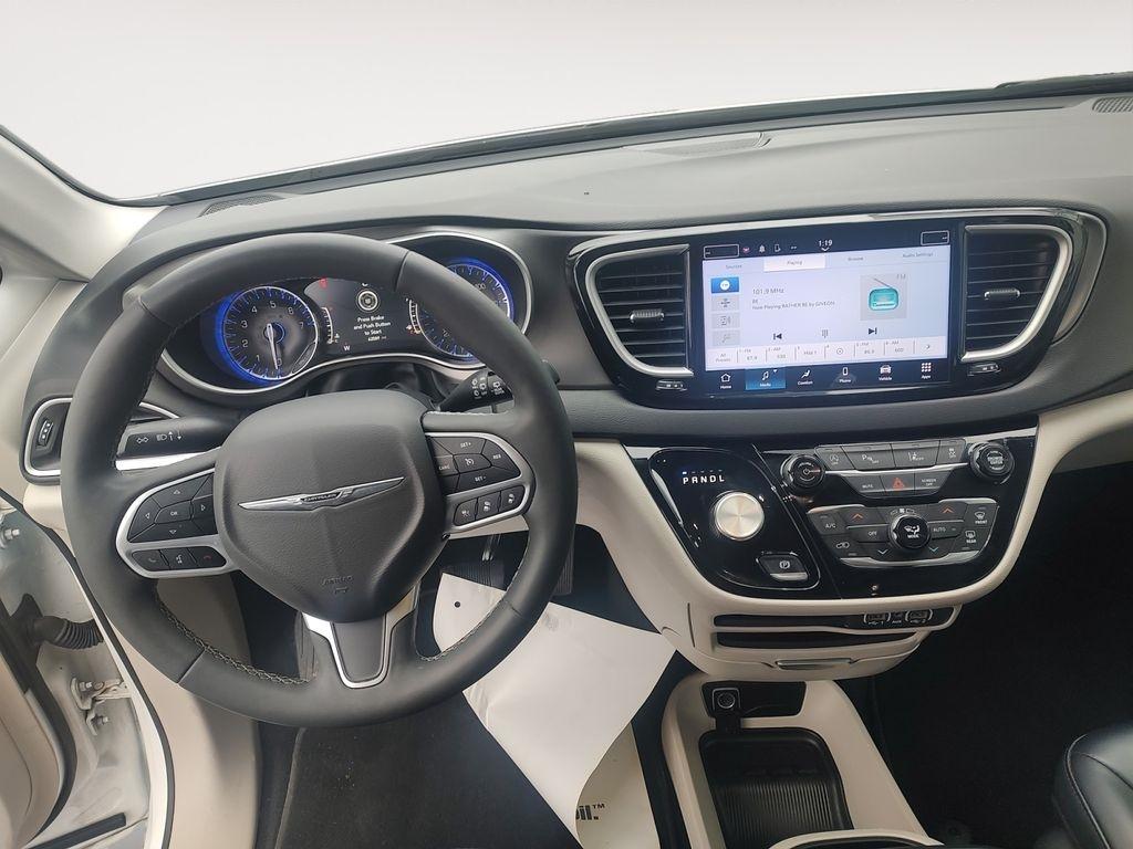 Chrysler Pacifica  2024